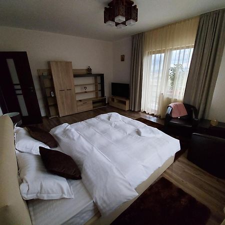 Apartament Matei ブラショフ エクステリア 写真
