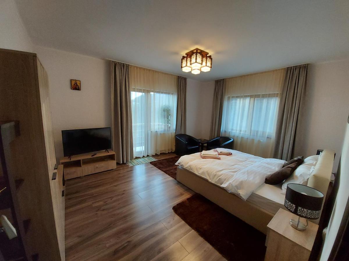 Apartament Matei ブラショフ エクステリア 写真
